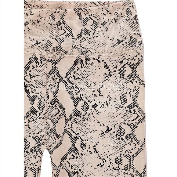NWT Miz snake fleece snakeskin leggings - Picture 3 of 7